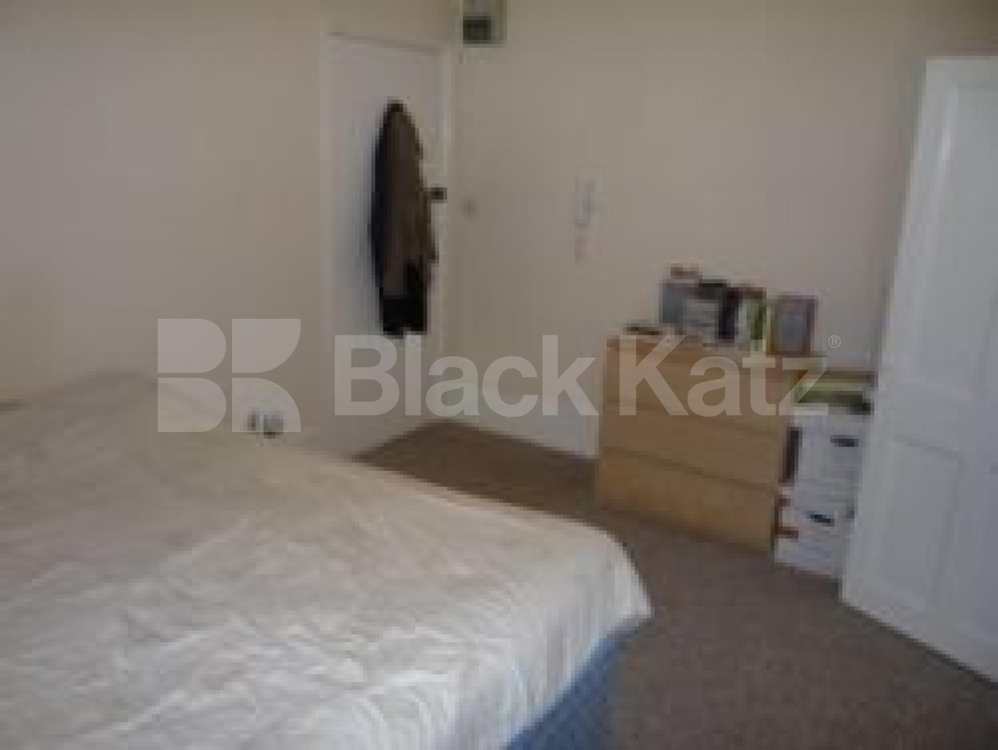 			Early viewings highly recommended, Studio Apartment, 1 bath, 1 reception Studio			 Crouch Hill, CROUCH END N8